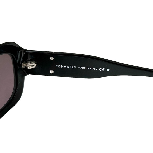 CHANEL True VINTAGE Black CC Logo 5102 Sunglasses With Dark Purple Tinted Lenses - Picture 9 of 9